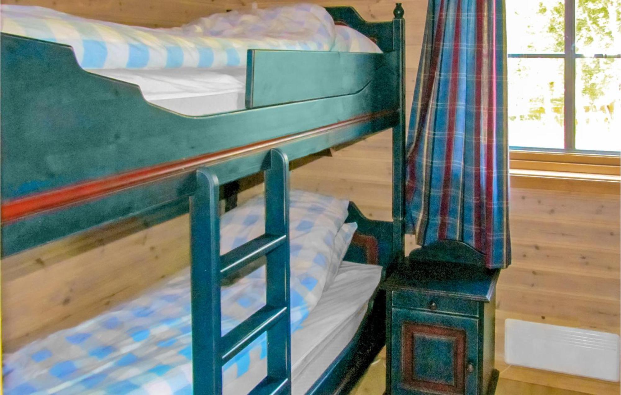 3 Bedroom Beautiful Home In Vikesa Hovland  외부 사진